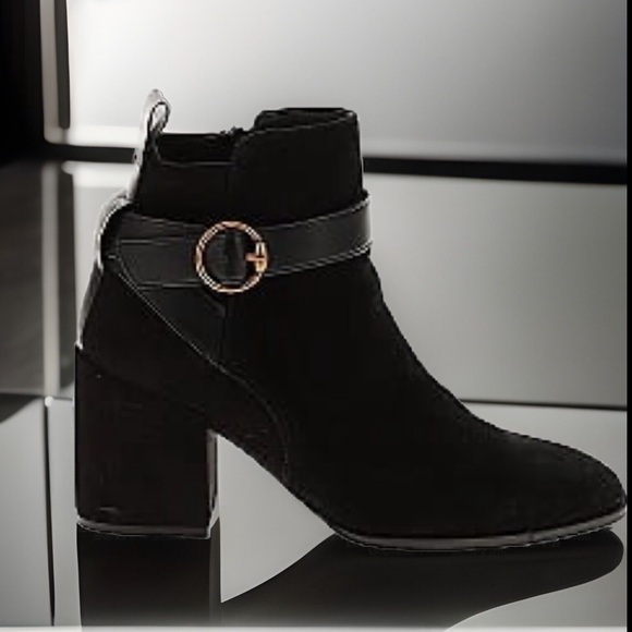 Vionic Women's Tenley Bootie Leather Suede Water Repellent Block/Square Toe - Picture 1 of 15